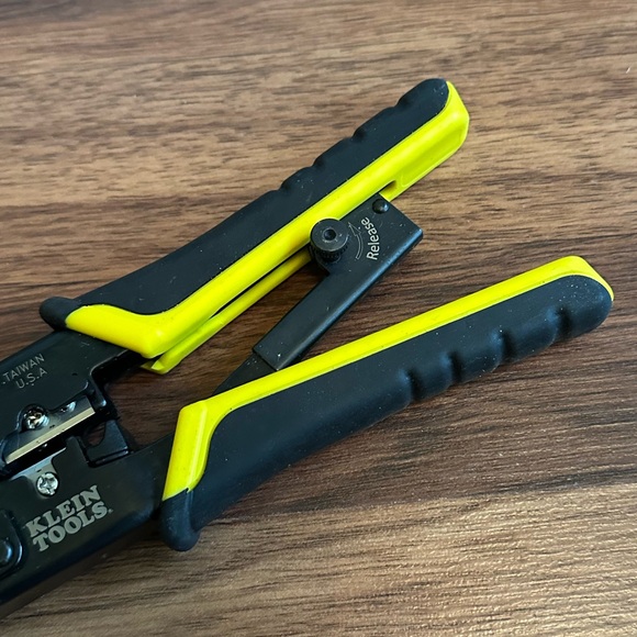 Klein Tools Ratcheting Modular Crimper/Stripper, VDV226-011 - Picture 5 of 7